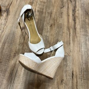 Chinese laundry wedges